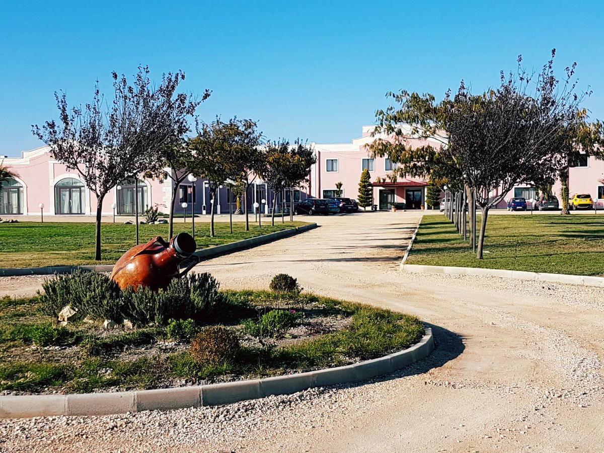 Hotel Agri Resort "Agora" Castelluccio dei Sauri ภายนอก รูปภาพ