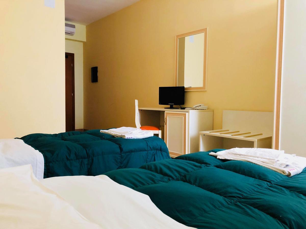 Hotel Agri Resort "Agora" Castelluccio dei Sauri ภายนอก รูปภาพ